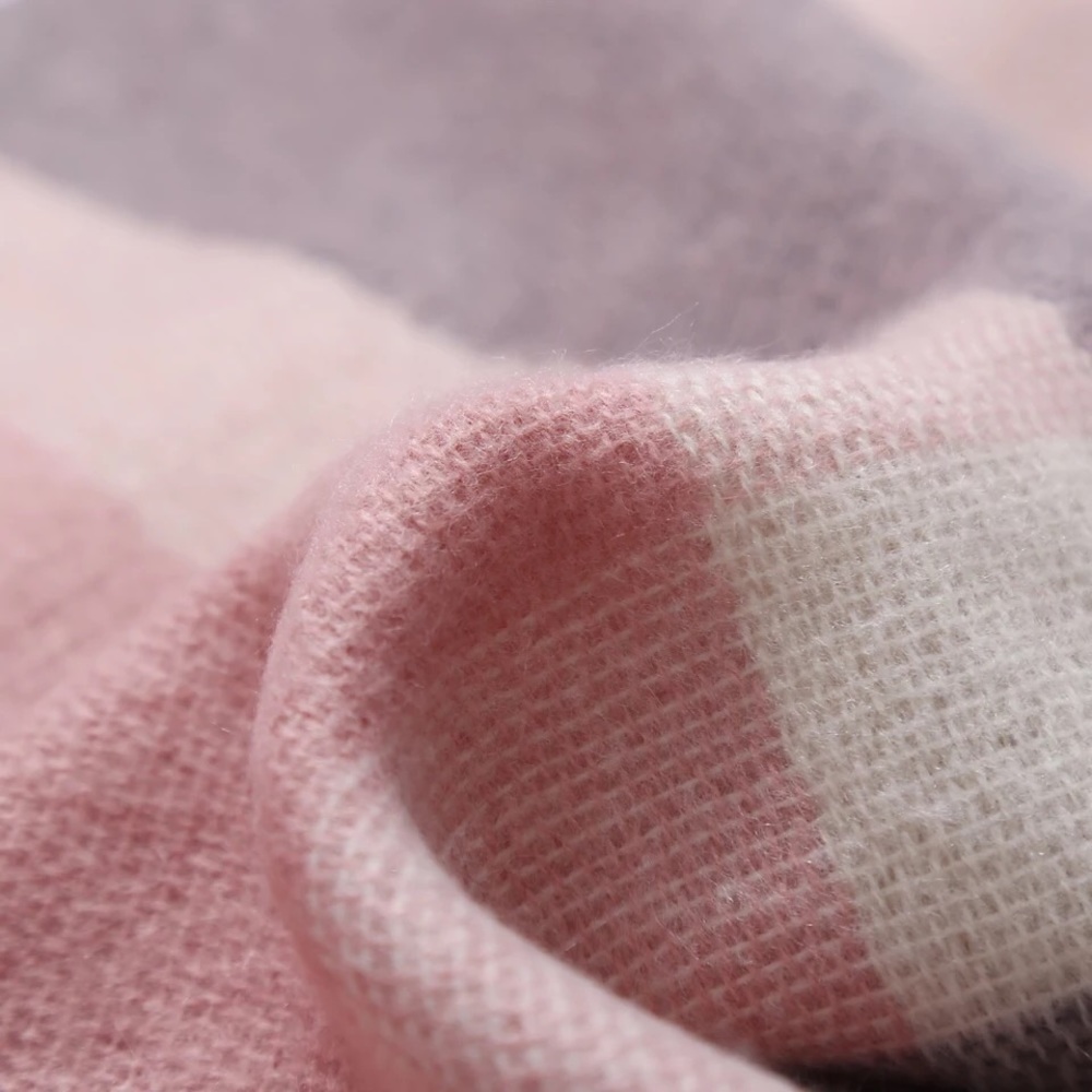 Scarf pink plaid tassel block acrylic long shawl - Picture 4 of 4